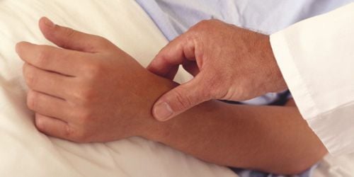 Aide Médicale de l'Etat : suppression du forfait annuel