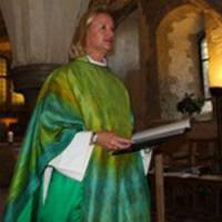 Egalité hommes-femmes : l'Eglise anglicane hésite à ordonner des femmes évêques 