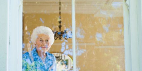 Maltraitance : vers la création d'un Défenseur des âgés ? 