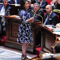 Cécile Duflot, la robe ou le jean, rien ne passe