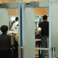 Jonah Falcon : la taille de son sexe alerte la sécurité aéroportuaire