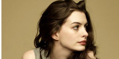 Anne Hathaway va se marier