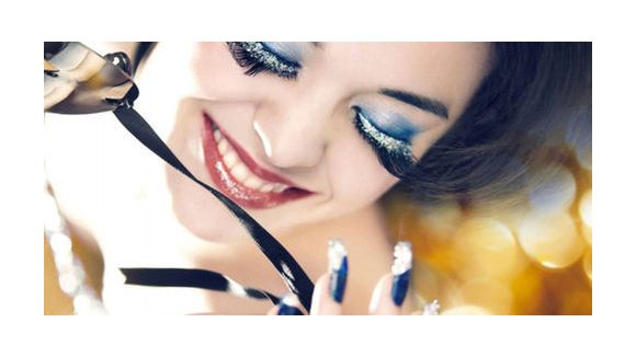 Comment porter les mascaras de couleur ?