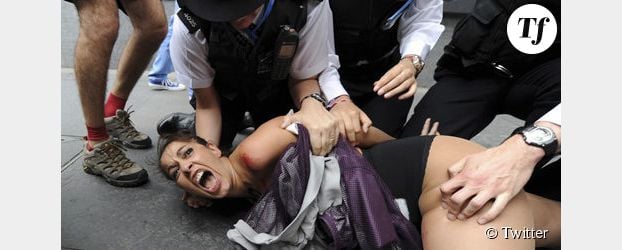 JO de Londres 2012 : des féministes manifestent seins nus contre les islamistes