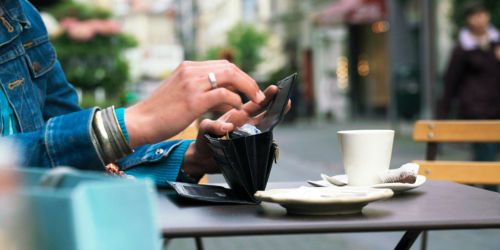 Un cafetier propose 10% de réduction aux clients polis