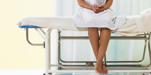 Aide médicale d'Etat : l'UMP va proposer une loi