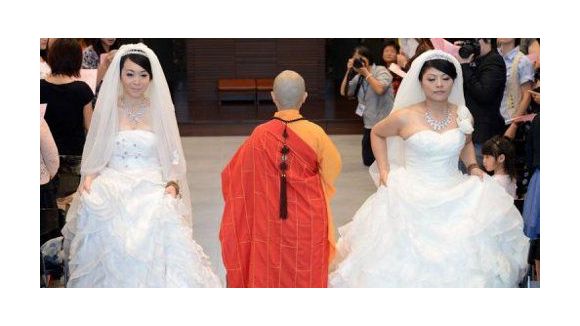 Un mariage homosexuel célébré à Taïwan (vidéo)