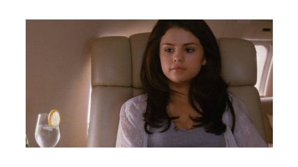 Selena Gomez invitée sur le plateau de « Bienvenue chez Cauet »