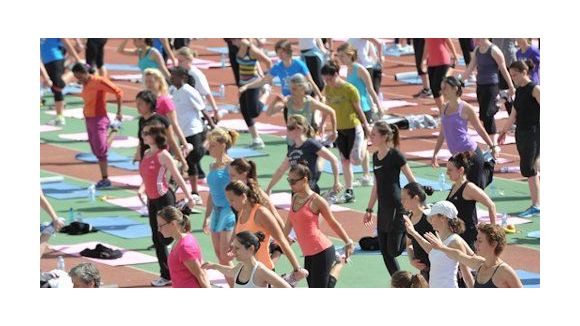 La Parisienne 2012 : 26 000 coureuses contre le cancer du sein
