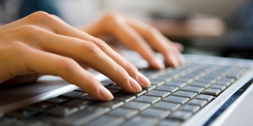 Hadopi : le premier condamné pour téléchargement illégal accuse sa femme