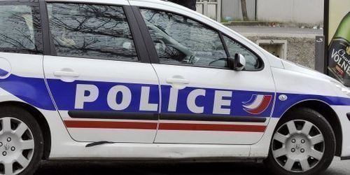 Manifestation anti-américaine à Paris : un mouvement de révolte venu du Web