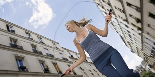 10 bonnes raisons de se mettre à la corde à sauter