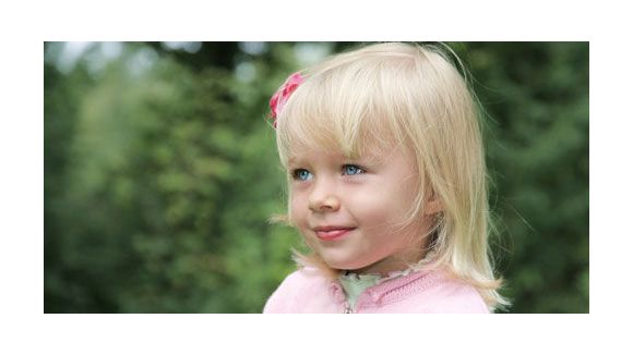 Bébé né sous X et confié à ses grands-parents : la mère contre-attaque