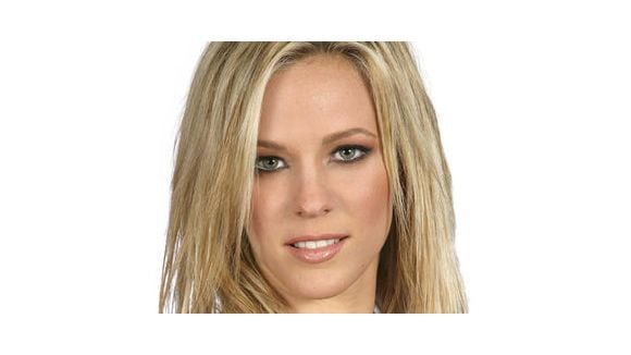 Danse avec les stars 3 : Lorie en couple avec Bastian Baker ?