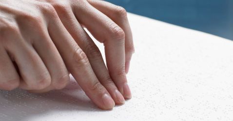 Voir le braille quand on est aveugle