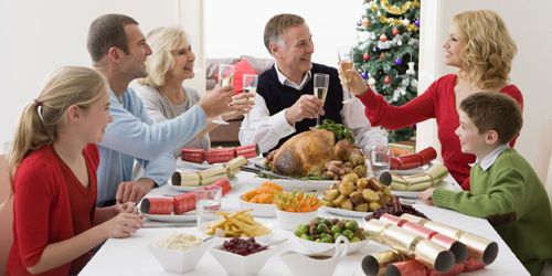 Premier Noël chez la belle-famille : 5 conseils pour y survivre