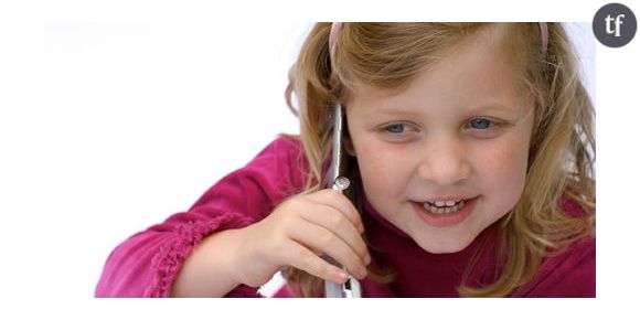 Téléphones portables : "Les ondes devraient être classées cancérigènes", selon BioInitiative