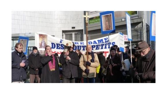 IVG : les anti remontent au créneau