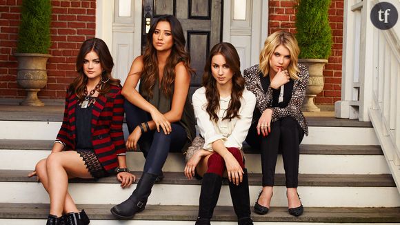 Les Pretty Little Liars face à "A".