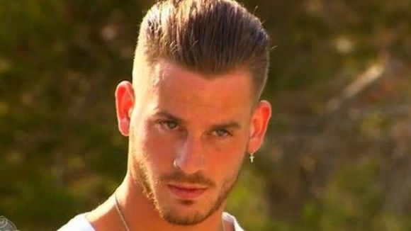 Anges 7 : Raphaël en couple, il aurait trompé Barbara avec Jessica