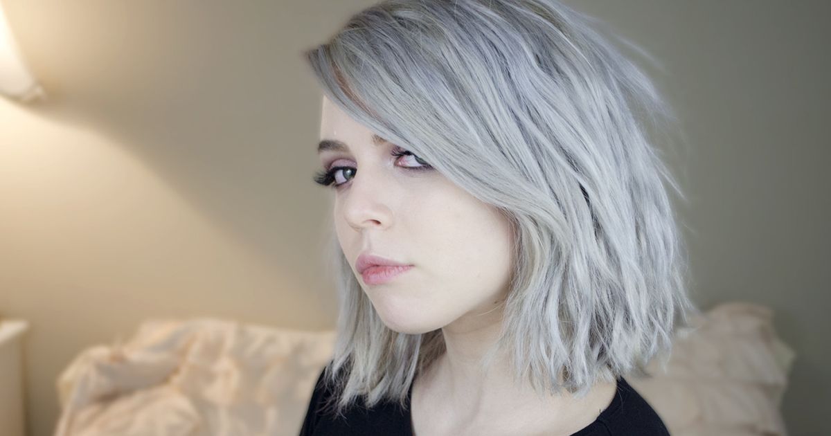 Se Teindre Les Cheveux En Gris Naturellement Le granny hair : la tendance cheveux qui donne envie de se teindre en