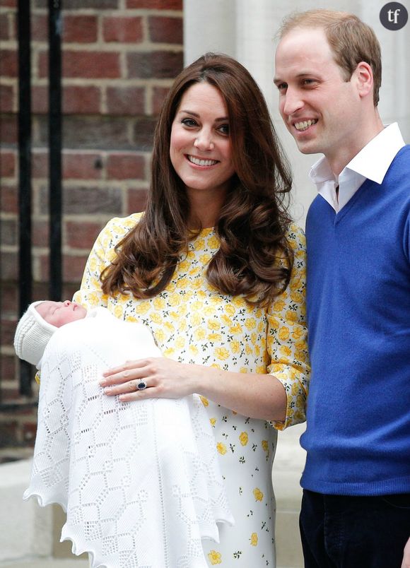 Kate Middleton et le Prince William présentent leur second enfant aux médias à Londres.