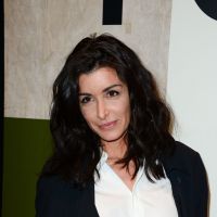 Jenifer : micro-short et cascade de cheveux pour un look sexy - PHOTOS