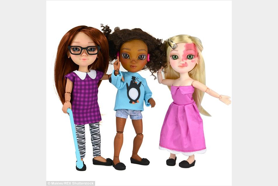 La compagnie britannique propose trois modèles de poupées personnalisables.