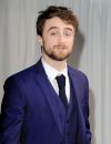 Daniel Radcliffe, 25 ans, une barbe de dix jours et un corps d'athlète. Mais ce qui a le plus changé, c'est la coupe de cheveux.