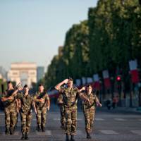 Défilé du 14 juillet 2015 : revoir la cérémonie sur TF1 Replay