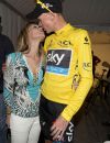 Chris Froome et sa femme Michelle Cound sur la ligne d'arrivée du Tour de France