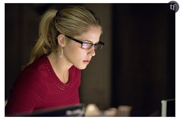 Felicity dans l'épisode 3 de la saison 4 d'Arrow