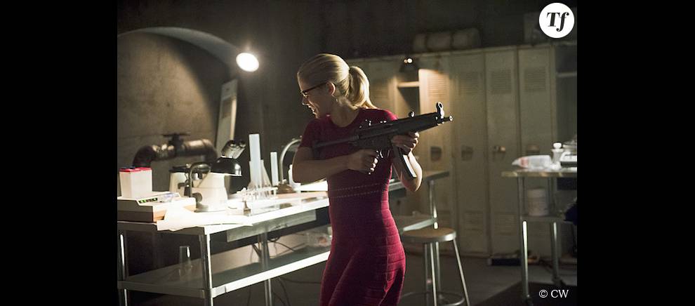 Felicity en pleine action (Arrow Saison 4)