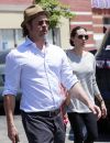  Prix spécial - No web - No blog - Brad Pitt et Angelina Jolie font du shopping avec leurs enfants Shiloh et Pax à Glendale. Le 10 juillet 2015  