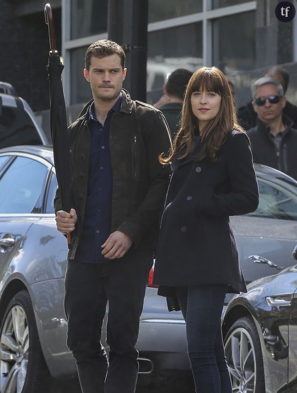 Dakota Johnson et Jamie Dornan sur le tournage de Fifty Shades Darker à Vancouver, le 4 avril 2016