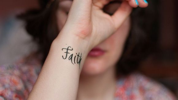 18 petits tatouages qui ont une grande signification