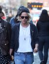 Kristen Stewart avec son ex petite-amie Soko dans les rues de New York, le 12 avril 2016