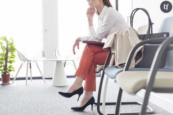 Peut-on forcer les femmes à porter des talons au travail ?