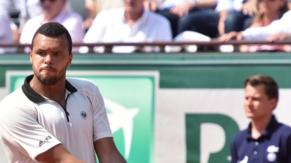 Jo-Wilfried Tsonga en couple : Noura est sa première supportrice à Roland-Garros (photos)