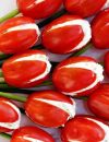 Les tulipes tomates cerises au fromage pour l'apéritif