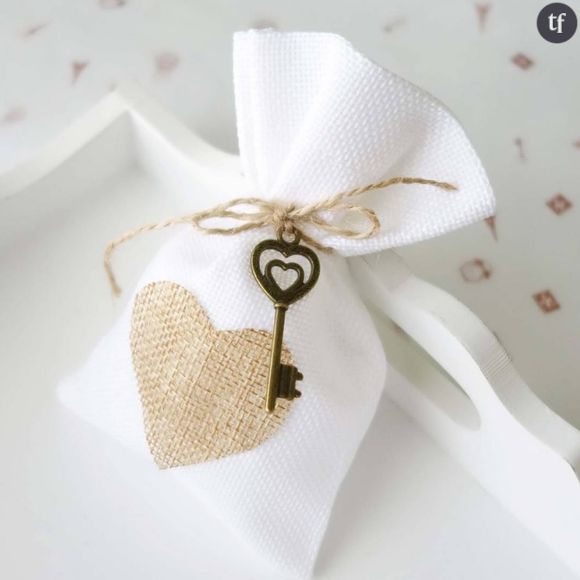Voici 20 idées de cadeaux adorables à offrir à ses invités pour son mariage.