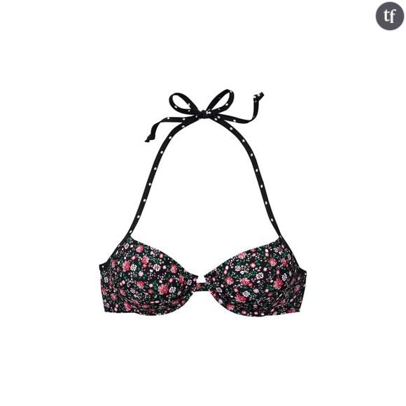 On ne se lasse jamais du bikini floral.