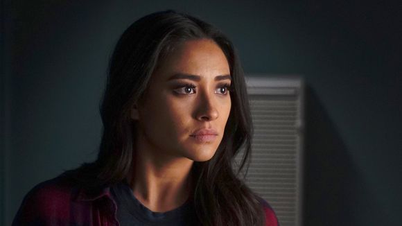 Pretty Little Liars saison 7 : l'épisode 2 en streaming VOST