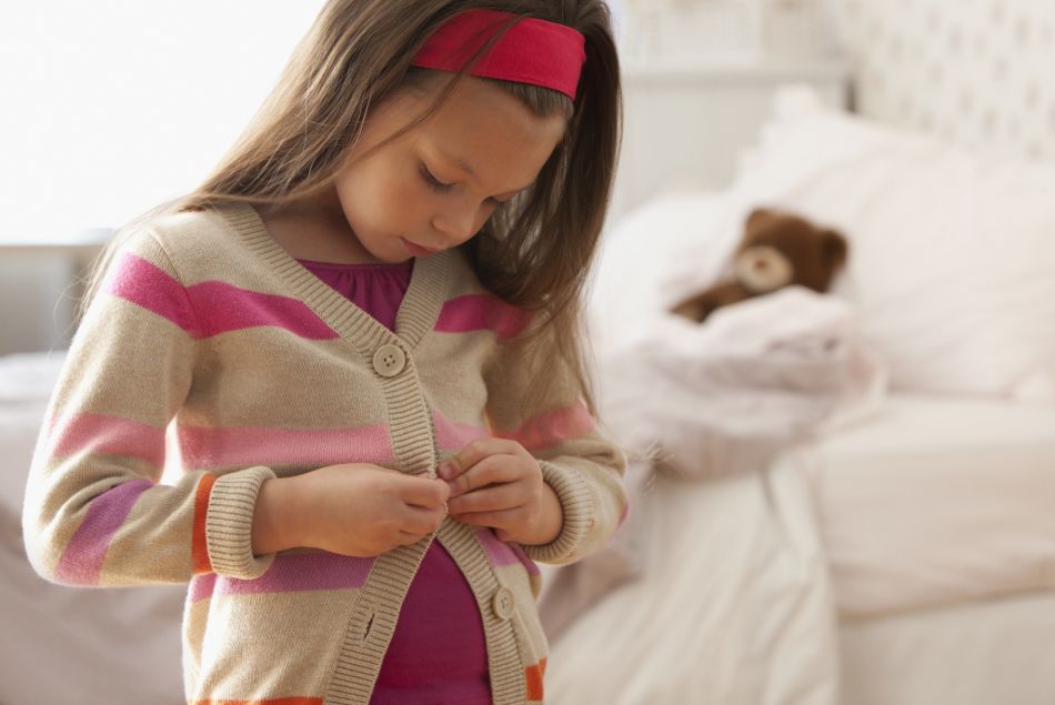 Comment étiqueter les vêtements d'un enfant sans coudre