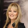 On copie la frange de Kate Moss pour donner de la densité à ses cheveux longs et fin.