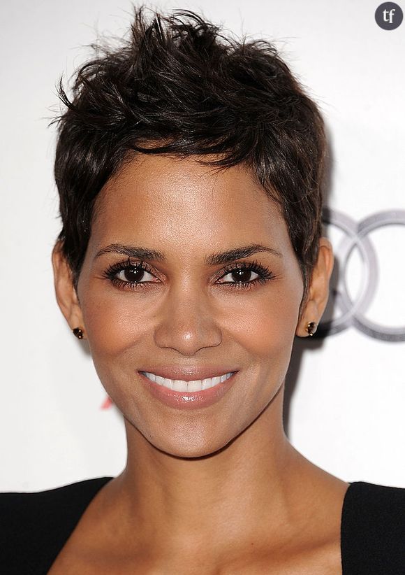 La parfaite coupe à la garçonne de Halle Berry.