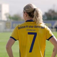 En Suède, l'équipe féminine de foot affiche des slogans féministes sur ses maillots