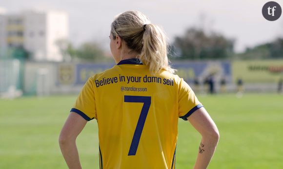 Suède : les maillots de l'équipe de foot féminine portent des slogans féministes