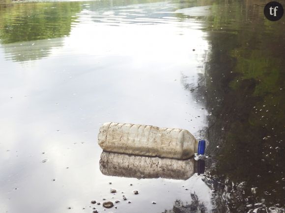 Pêcher des déchets plastiques à Amsterdam