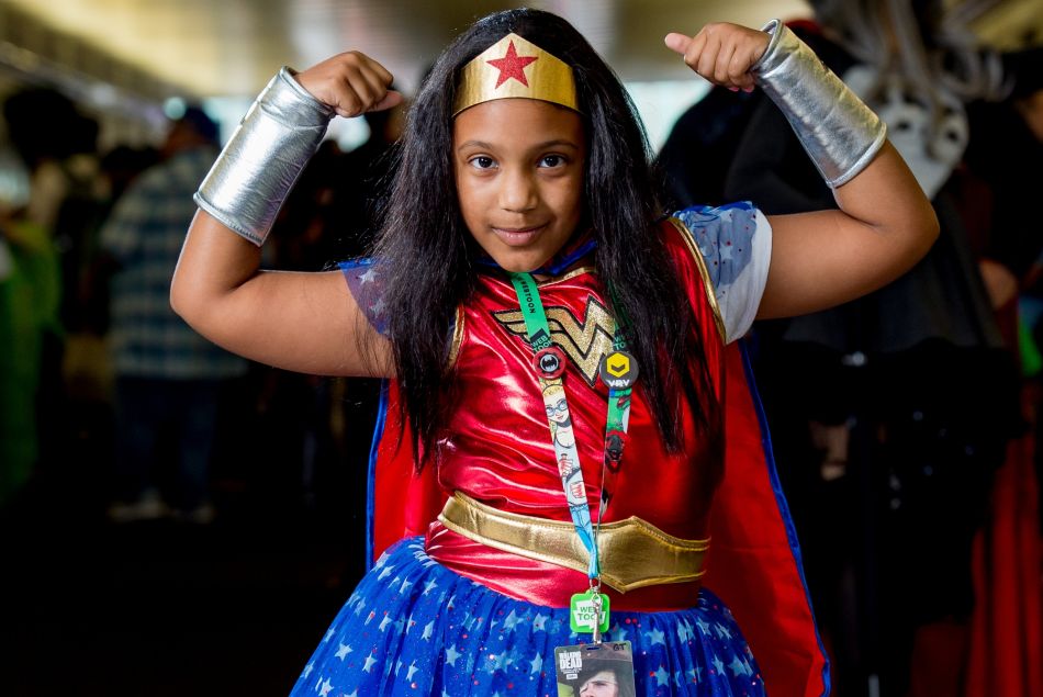 Une fille au Comic Con de New York le 8 octobre 2018